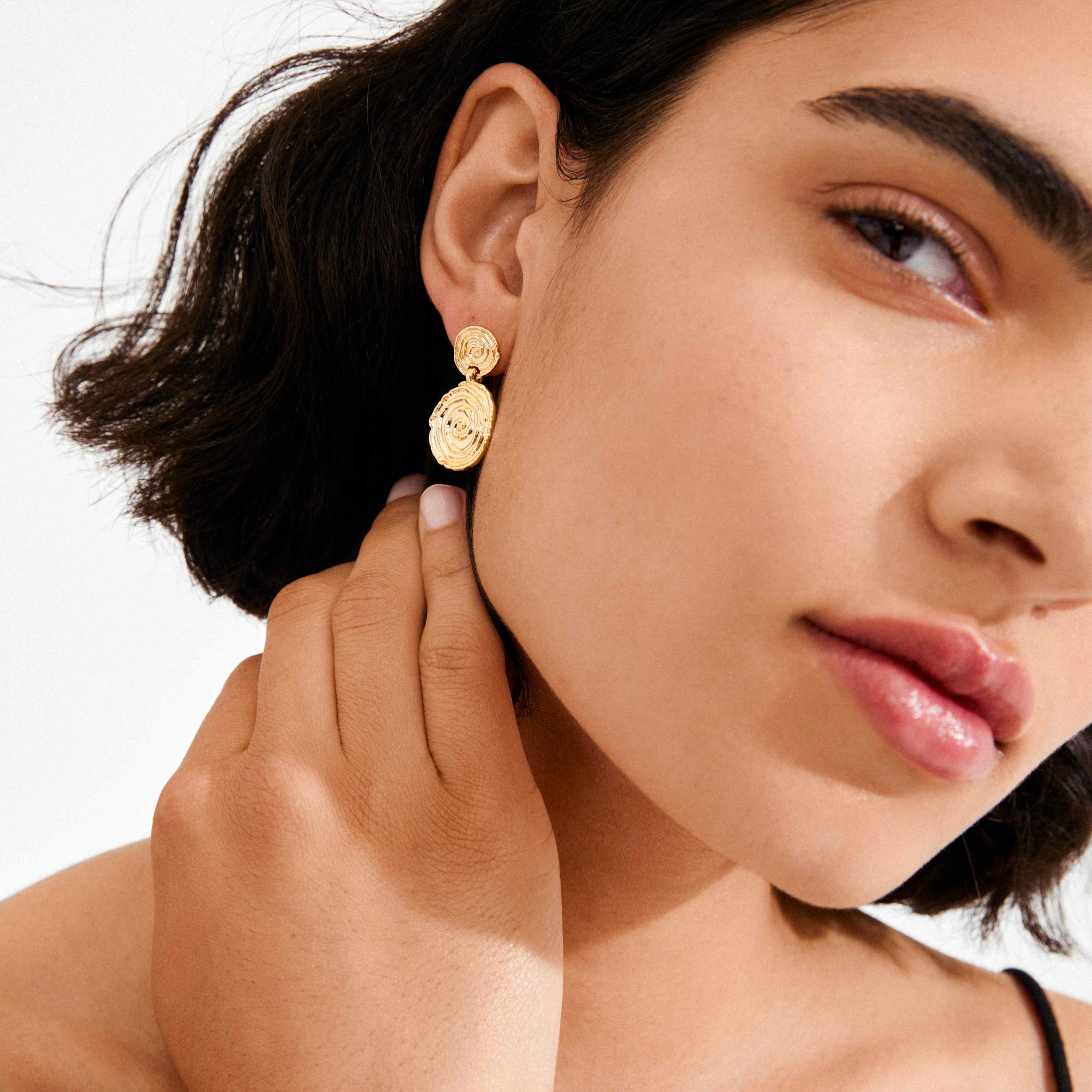 AIR recycled spiral coin pendant earrings - Image 2
