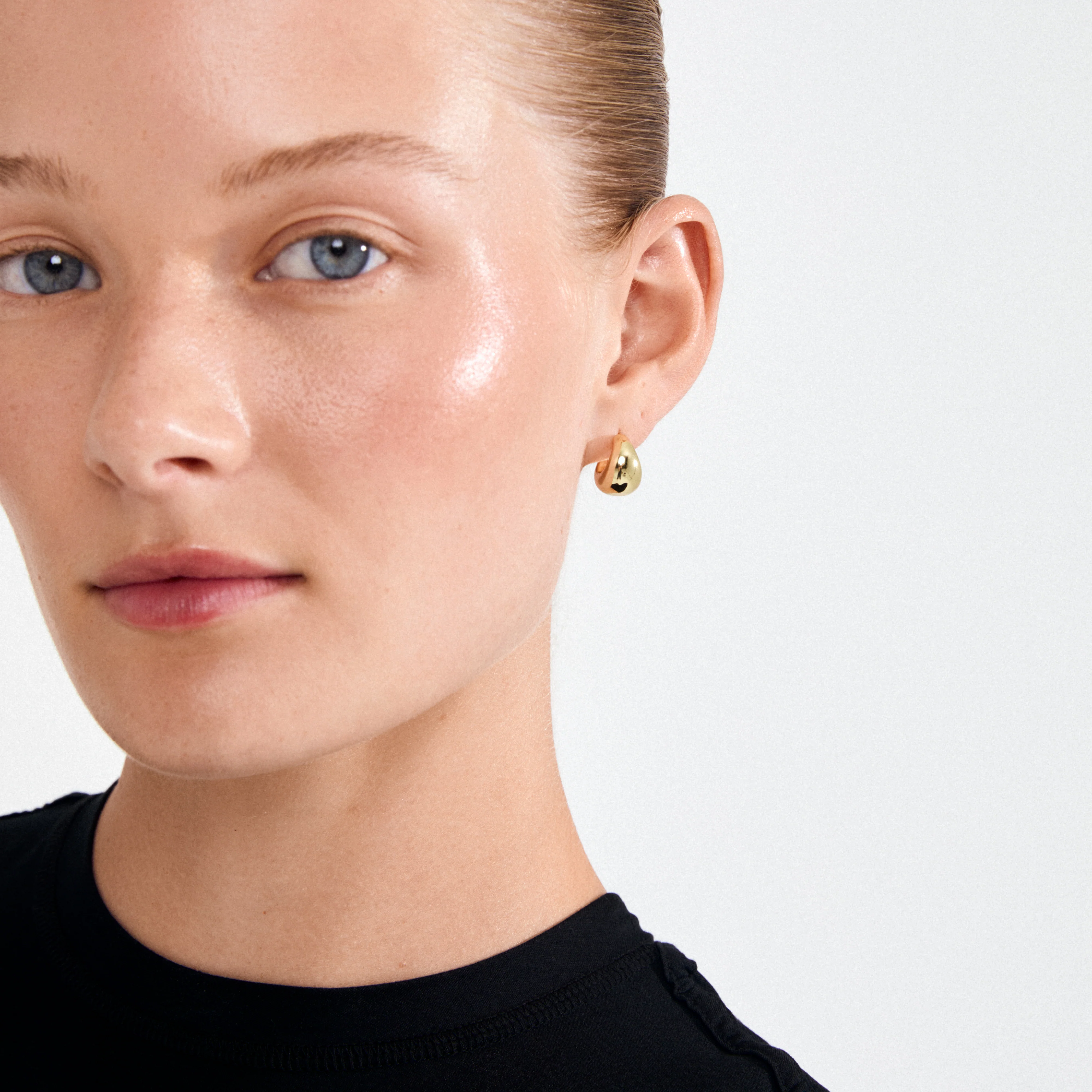 Alexane Recycled Mini Teardrop Earrings - Image 3