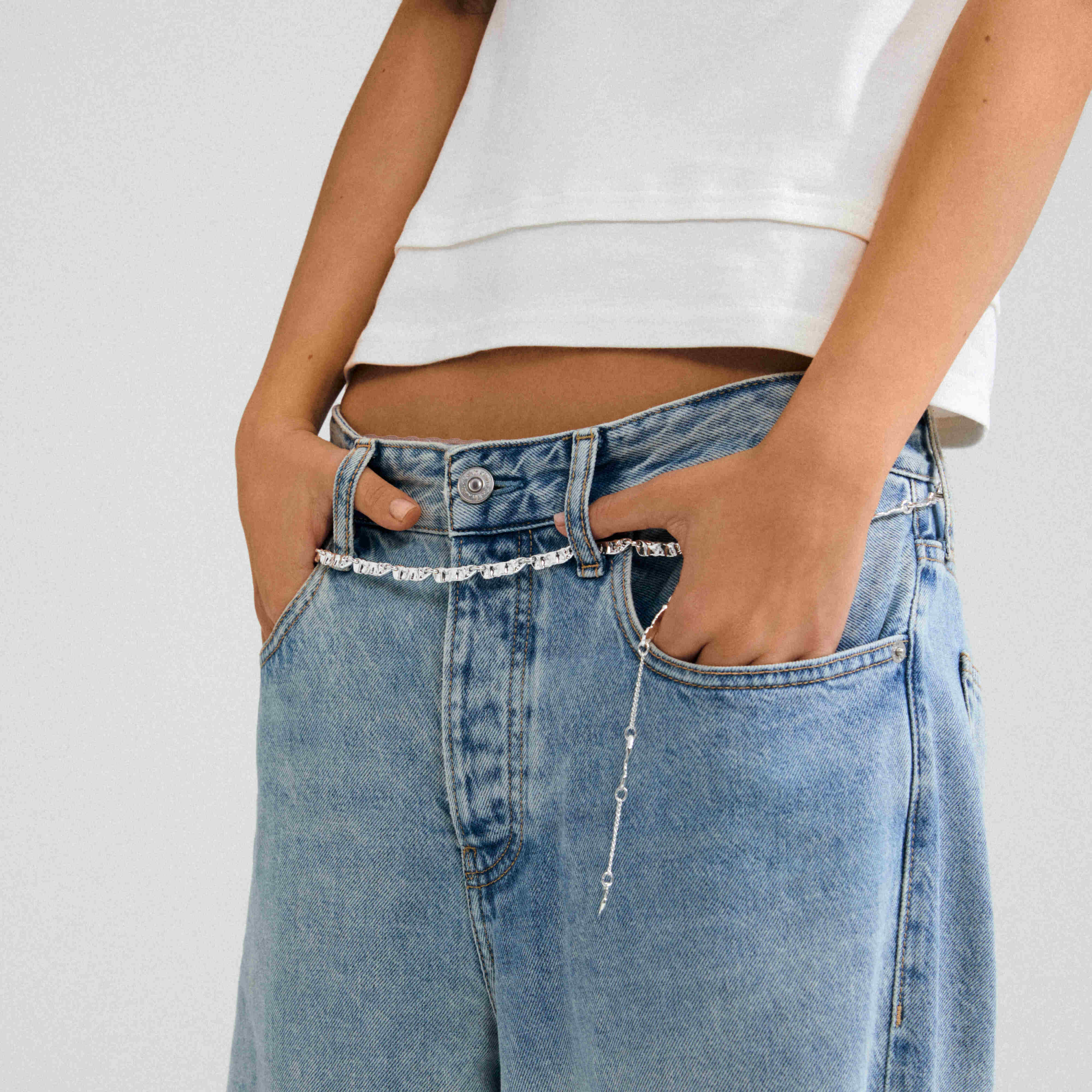 INSTANT recycled textured body chain - Image 7