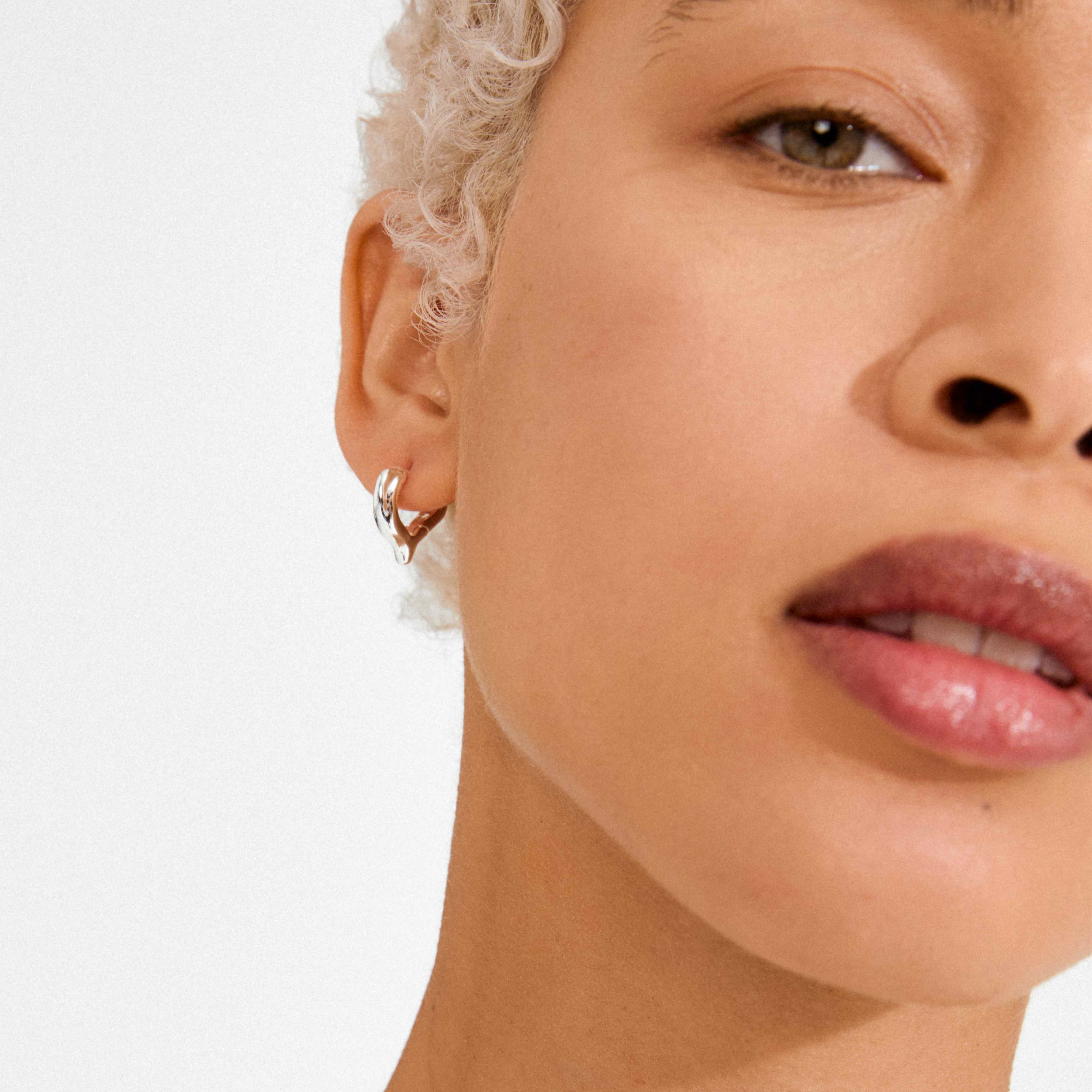 IRIS recycled heart hoop earrings - Image 6
