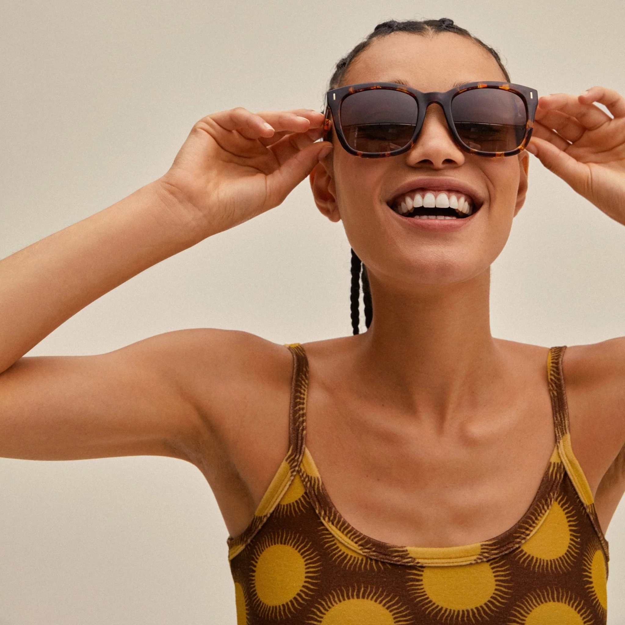 KATYA recycled sunglasses tortoise brown/gold - Image 3