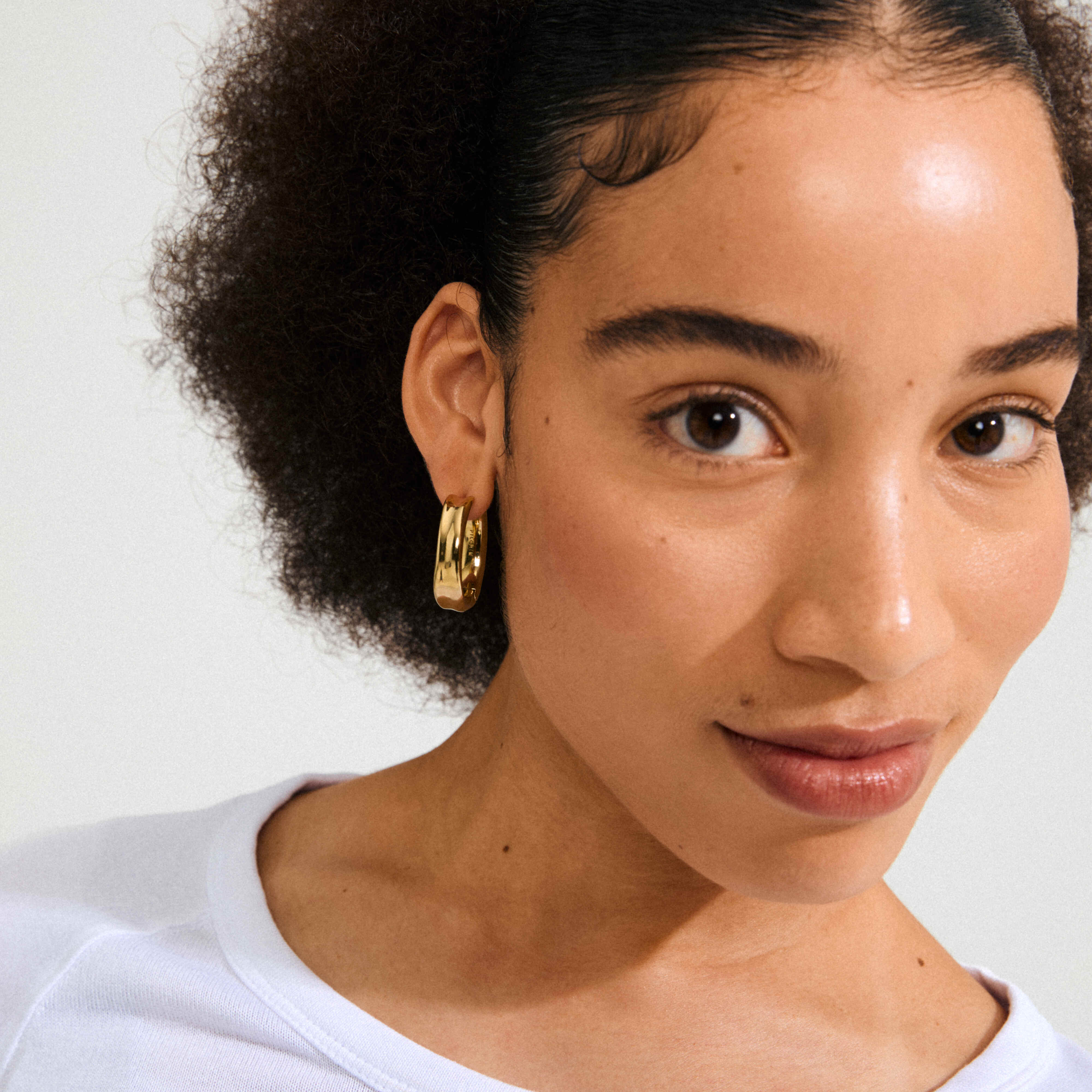 KAYDEN recycled hoop earrings - Image 3
