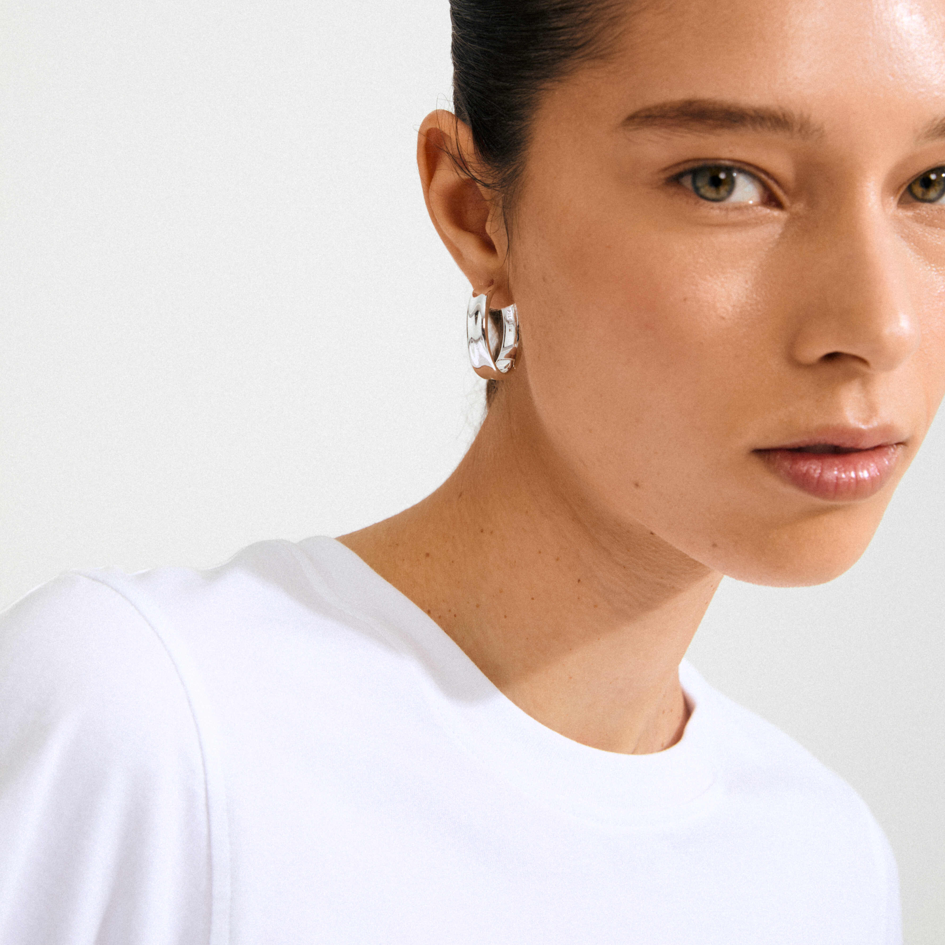 KAYDEN recycled hoop earrings - Image 6