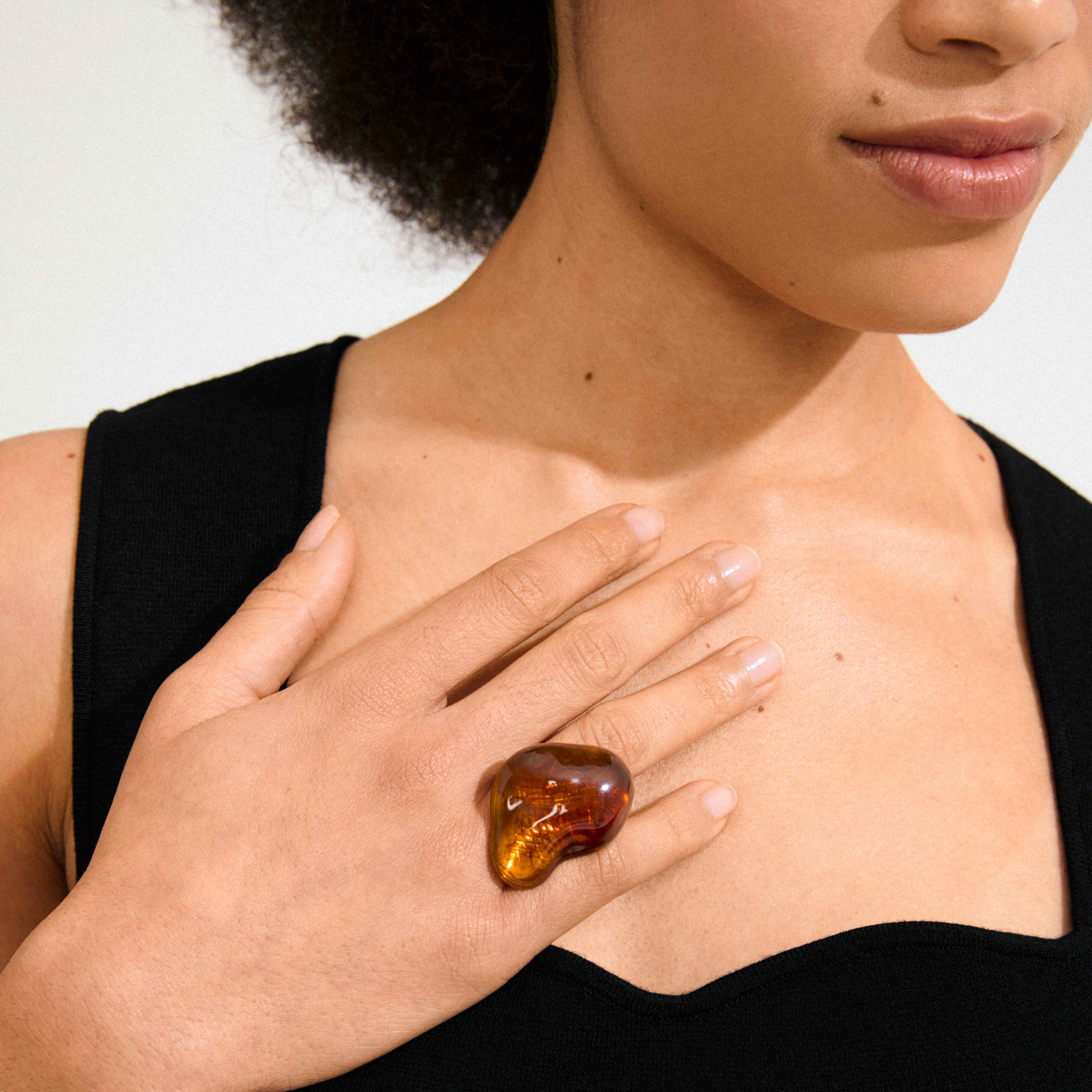 LIAN recycled acrylic ring brown - Image 4