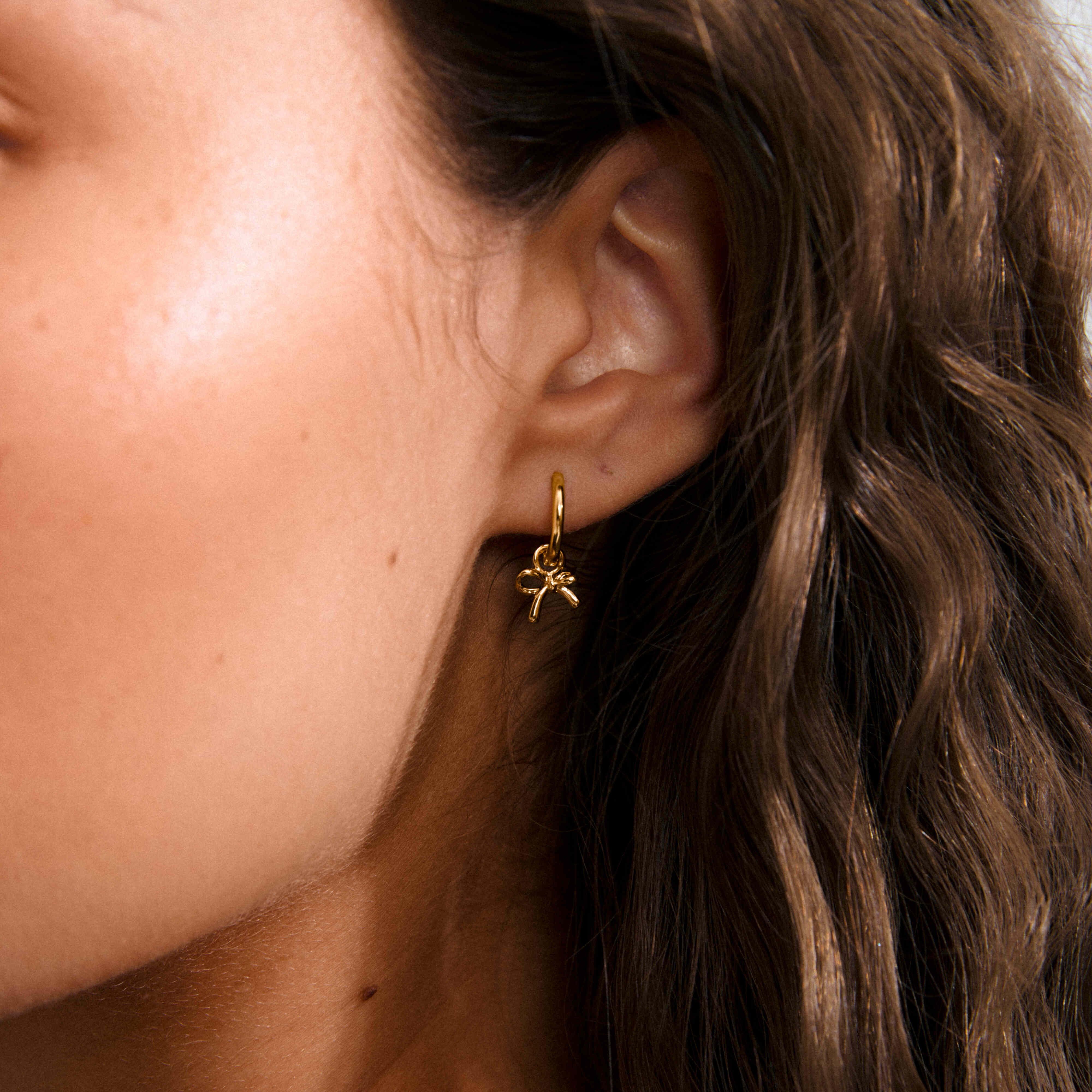 MURPHY recycled tiny bow single earring - Image 3