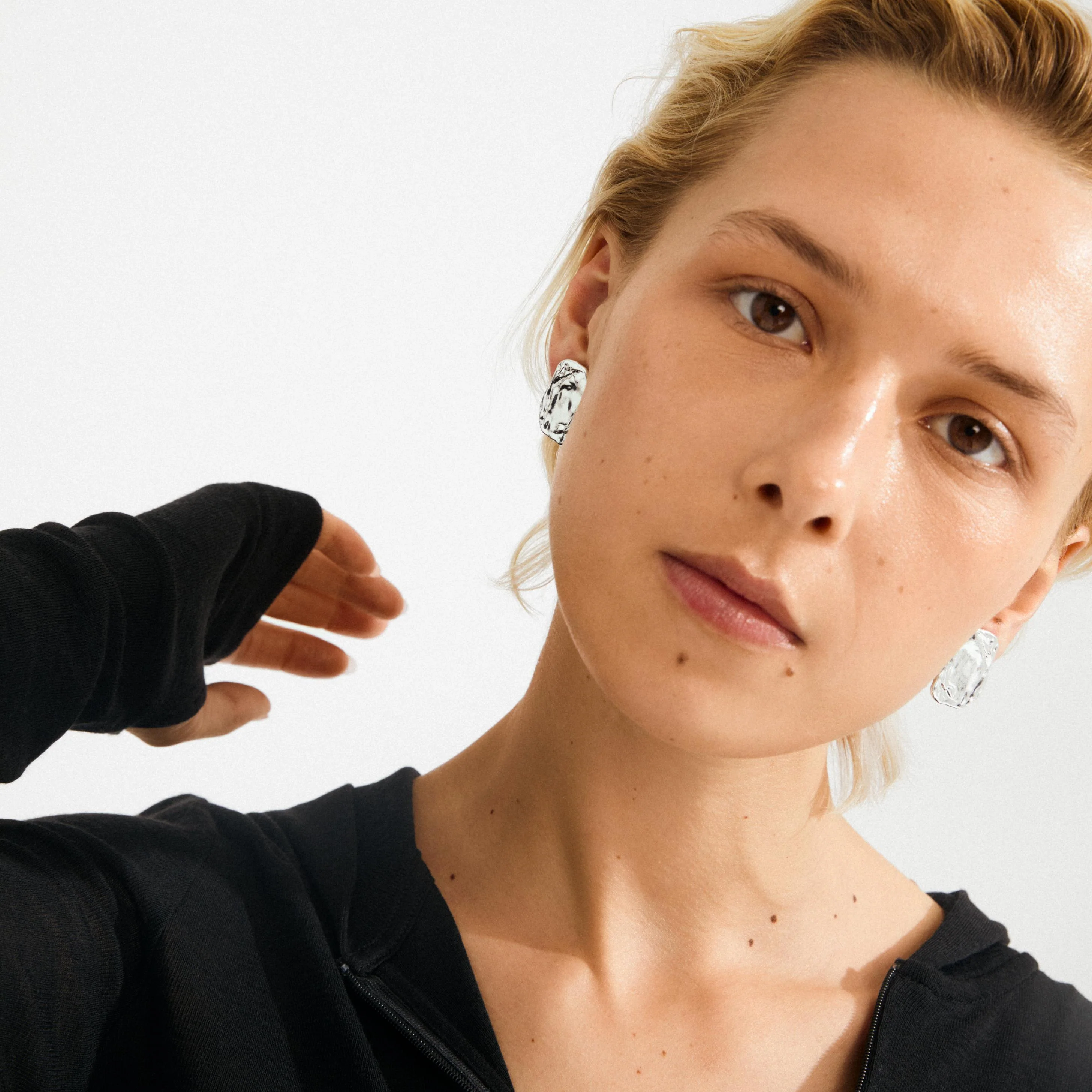 SHIFT recycled flat earrings - Image 6