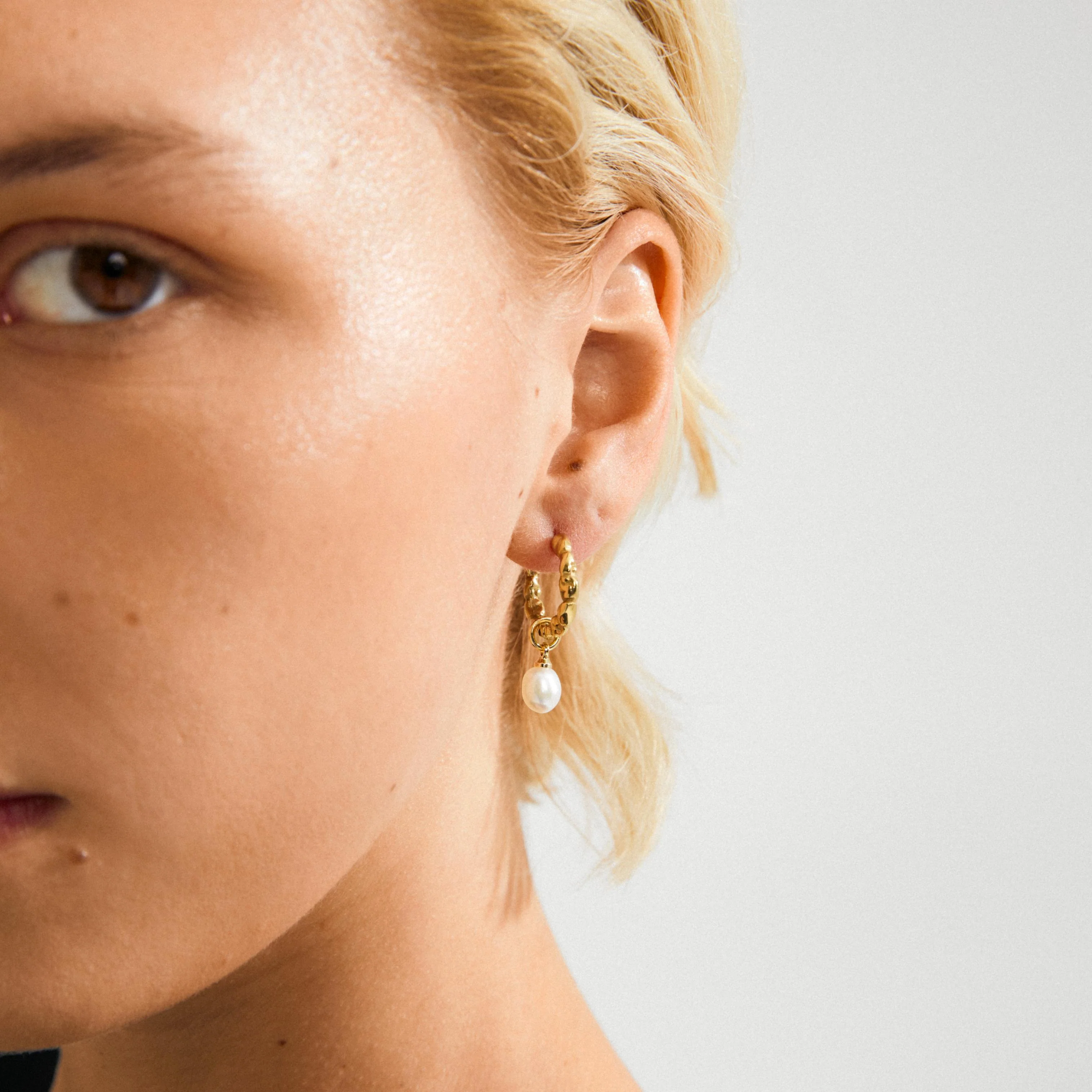 SHIFT recycled freshwater pearl pendant earrings - Image 2