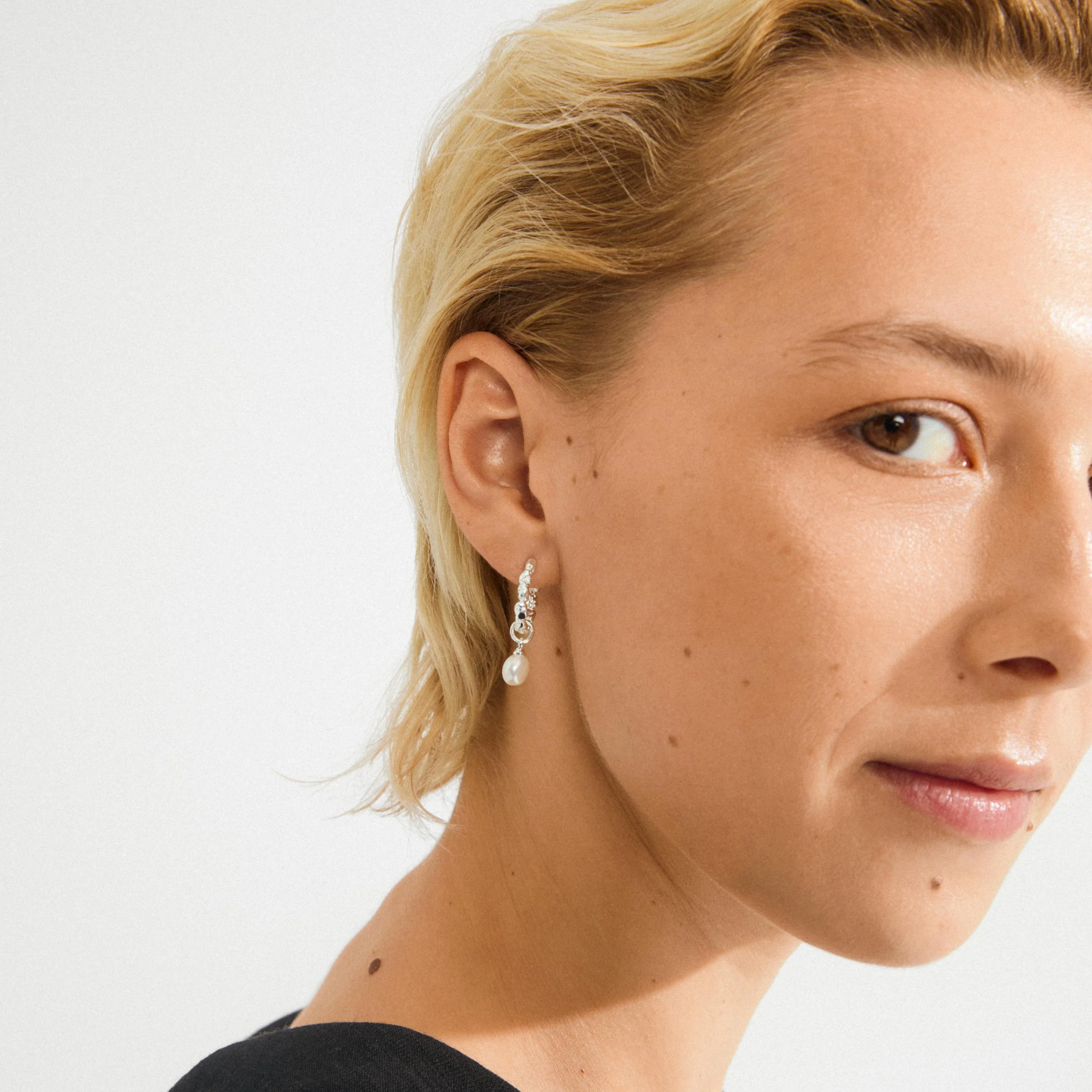SHIFT recycled freshwater pearl pendant earrings - Image 6